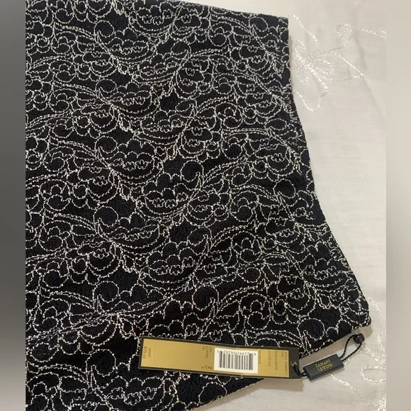 Polyester - Picture 2 of 3